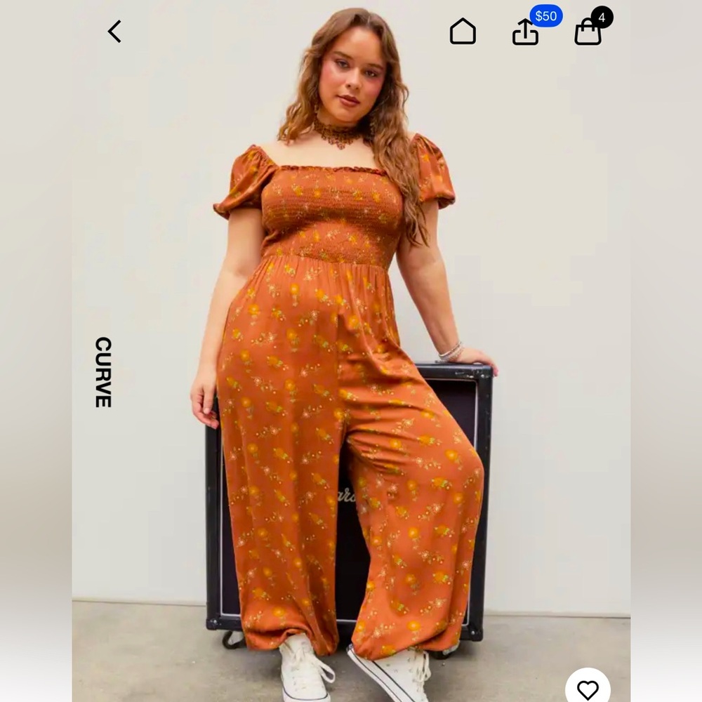 FLORAL SMOCKED JOGGER JUMPSUIT CURVE & PLUS